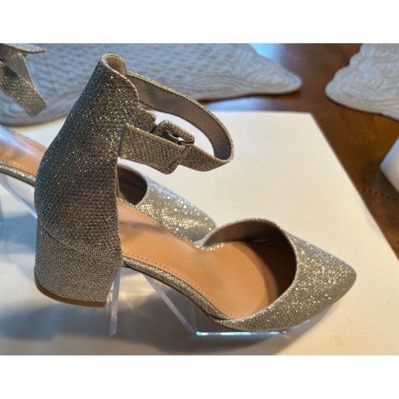 Women's Zby Heels Silver Glitter Size 7.5 Style HM0470 Ankle Strap Pointed - Picture 7 of 10